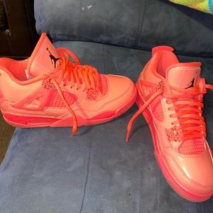Jordan retro 4 hot punch